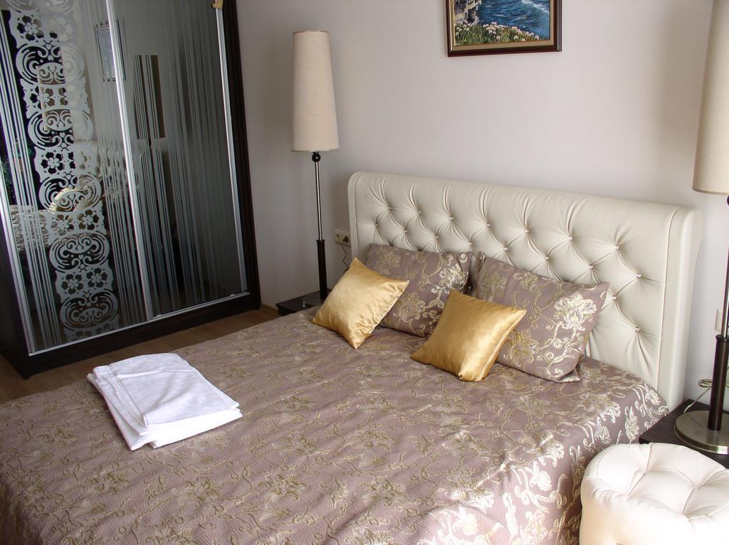 Lvv Palace Apartment Napospart Kültér fotó